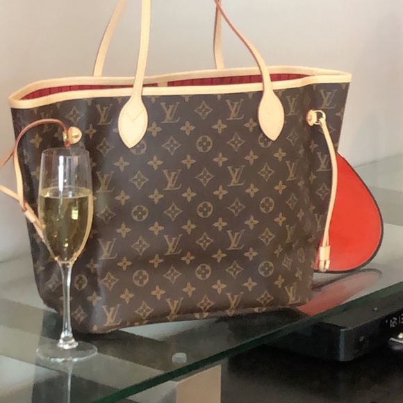 Meet your Posher, Victoria - Picture 1 of 1